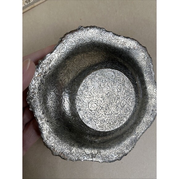 3 VTG Ornate Embossed Metal Trinket Dish 4.5” Floral Scroll Baroque Jewelry Tray - Picture 10 of 11